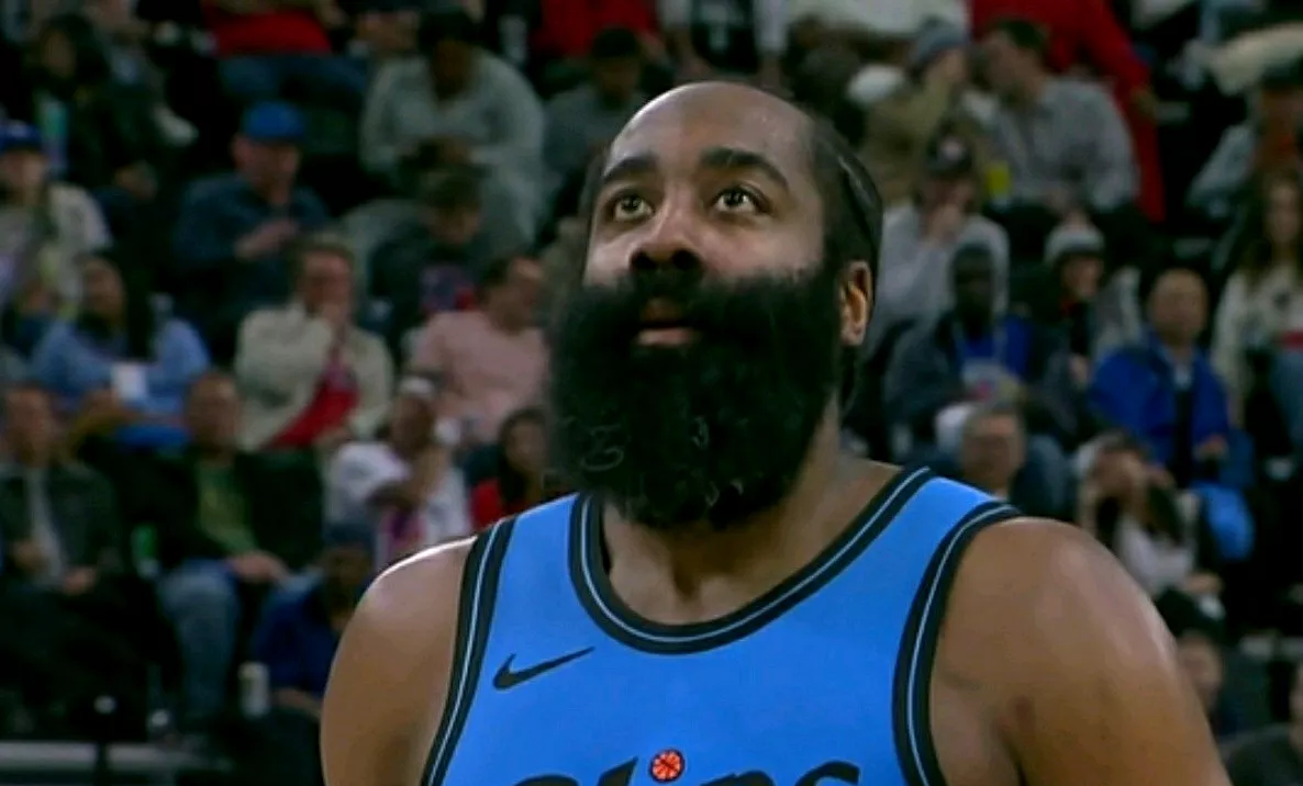 爱游戏下载-哈登在切尔西比赛中领先优势明显，锐不可当引发热议！比赛高潮迭起-爱游戏下载