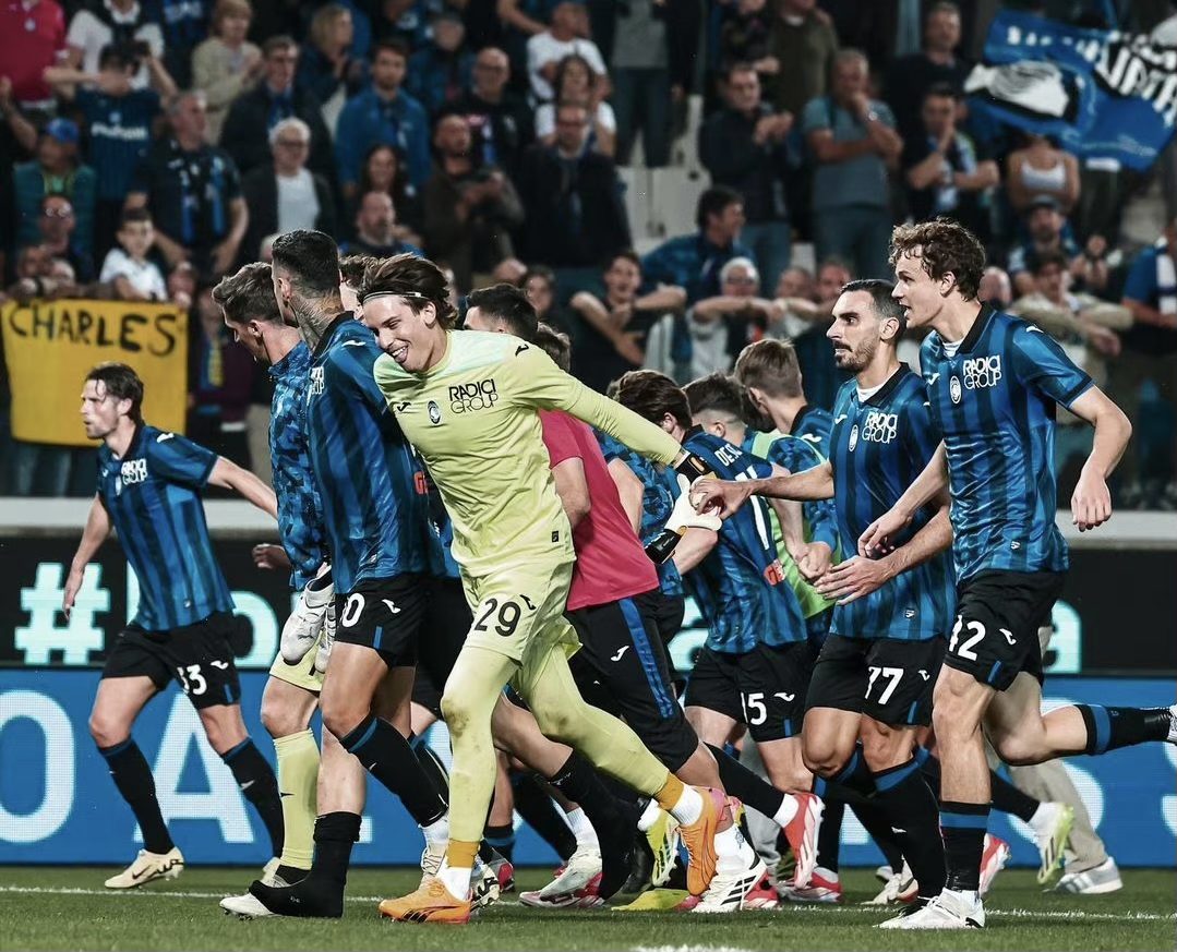 爱游戏-关于意甲倒计时，亚特兰大集结日回应争议，细节引发关注，更衣室稳定，轮换策略成焦点的信息-爱游戏